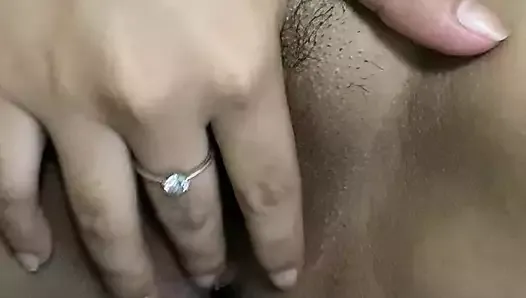Pinay sexy girl masturbate using dildo