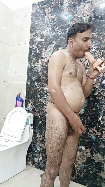 Indian desi man enjoy sex with neighbour and army officer daddy