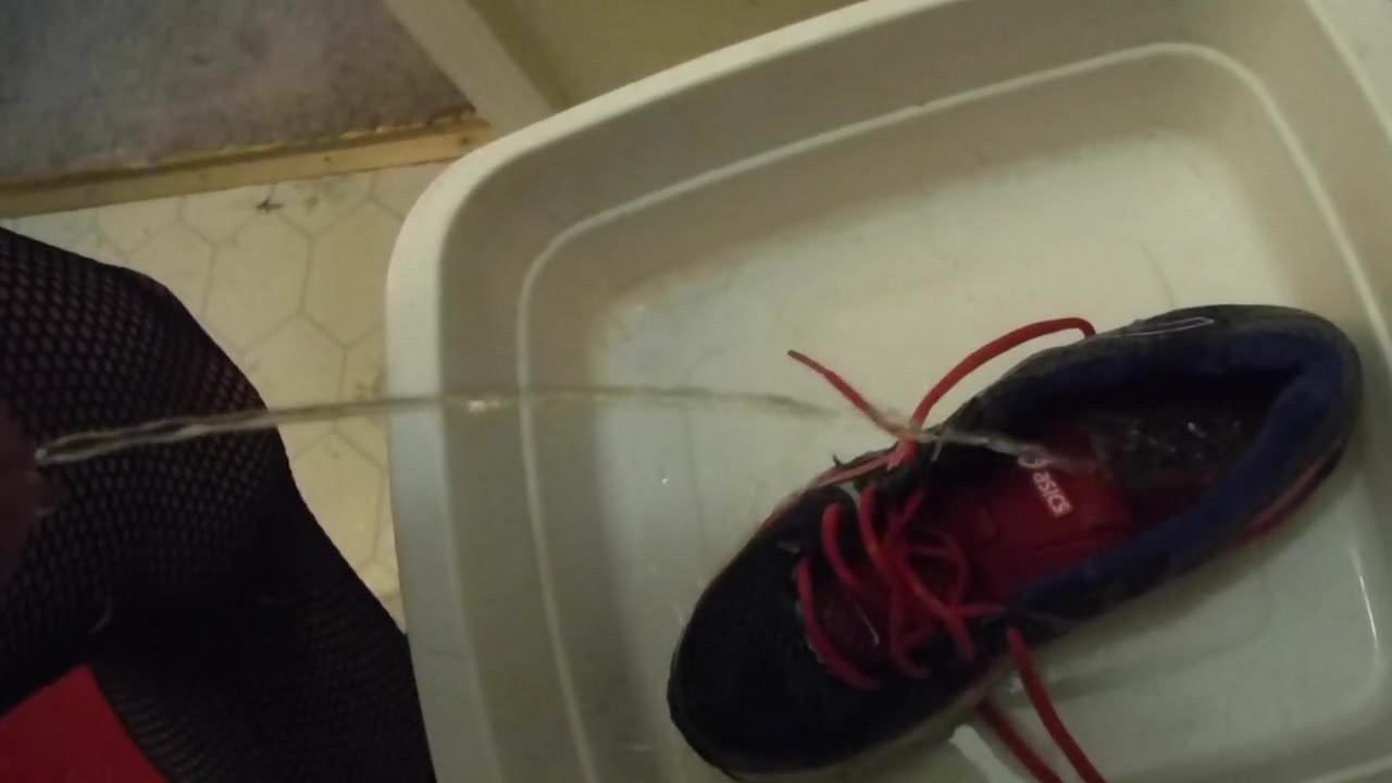 More Fucking sexy Well Worn Sneakers from jackandcoke1947