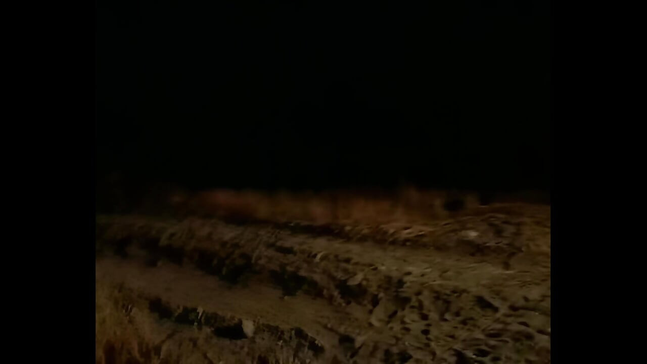 Pelacur blonde miang berpuas hati semasa dia dikongkek