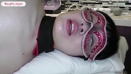 Uzun bir aranın ardından. Zarif evli kadın, gittiğini düşündüğü bir tarafını yeniden keşfetti.