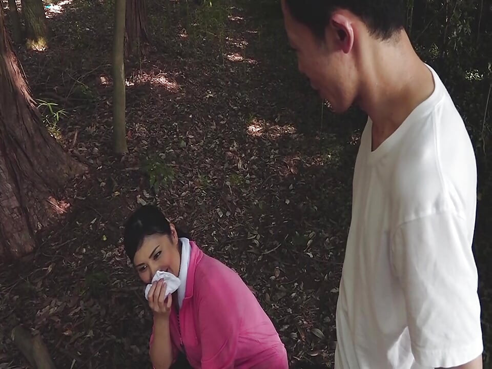 A123G10 Picking up a mature woman found in a dense forest! Even a rural lady who seems serious at first glance loves sex, being stripped naked and climaxing repeatedly with another man's.
