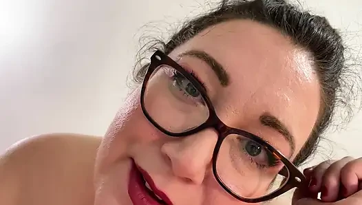 Giantess keeps you for 5 days