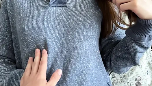 Зависимая от телефона сводная сестра занимается сексом со своим сводным братом