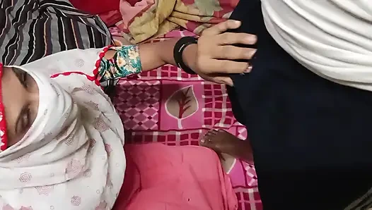 Die Schöne Sexy Schwägerin Gefickt, Nachdem Sie Ein Tuch Auf Ihrem Mund Gefesselt Hatte