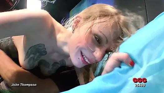 Ggg - file sarışın sert için geniş açıyor