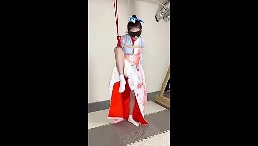 Versi klimaks dari memakai kimono di hari yang cerah