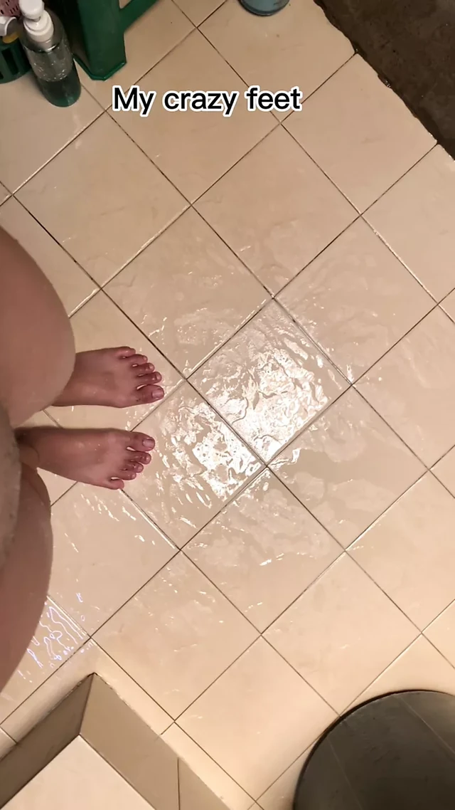 Young girl washing her big clit and tight pussy