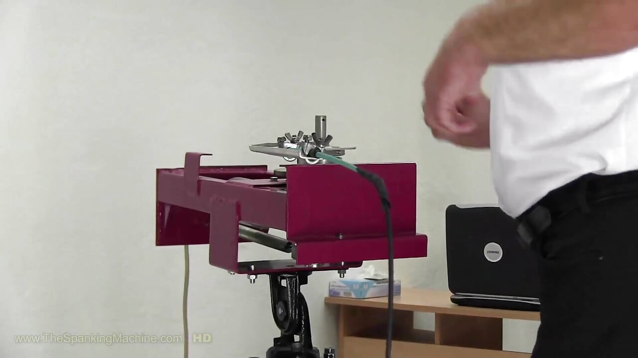 Foxy Spanking Machine - Ass Whipping