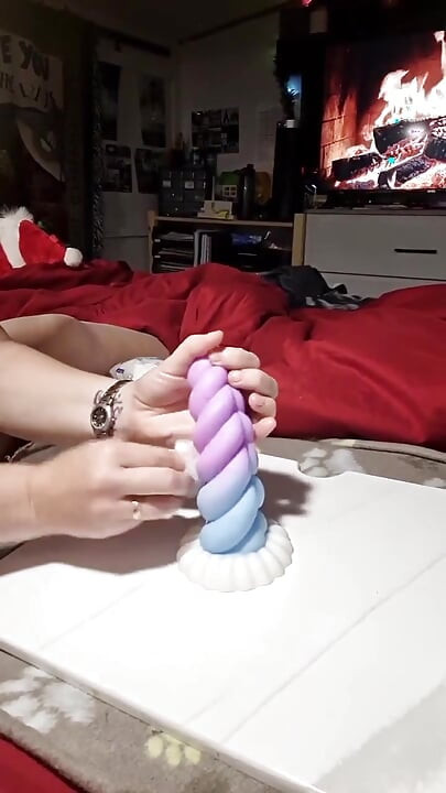 PAWG MILF Rides a Fat Dildo to Stretch Out That Pussy
