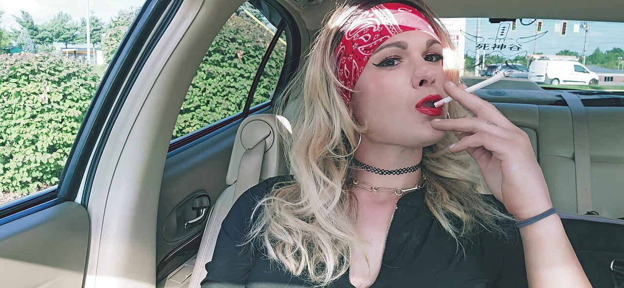 Kylie Babes Smoking Fetish Car Play