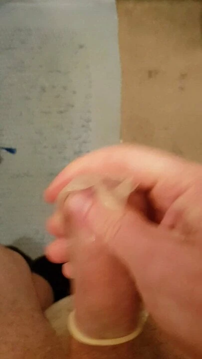 Wank and Cum in comdom