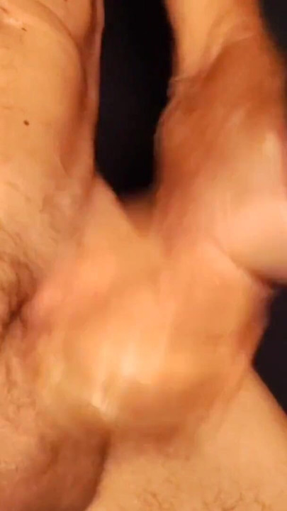 Ini sangat panas untuk memfilmkan! Aku ngusap minyak kelapa ke sekujur tubuhku, kontol peler dan pantatku dicrot sperma xxx, toket besar yang belum dipotong | Klip 2