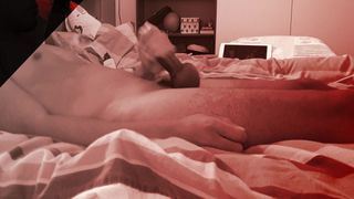 Yatakta vücut sallayarak orgazm olmak