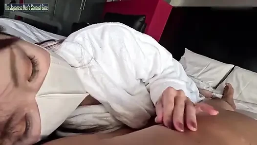 Истинное любительское видео без цензуры, очаровательно симпатичная мать-одиночка с утонченными, но шаловливыми навыками, охранник и вибратор замужней пары