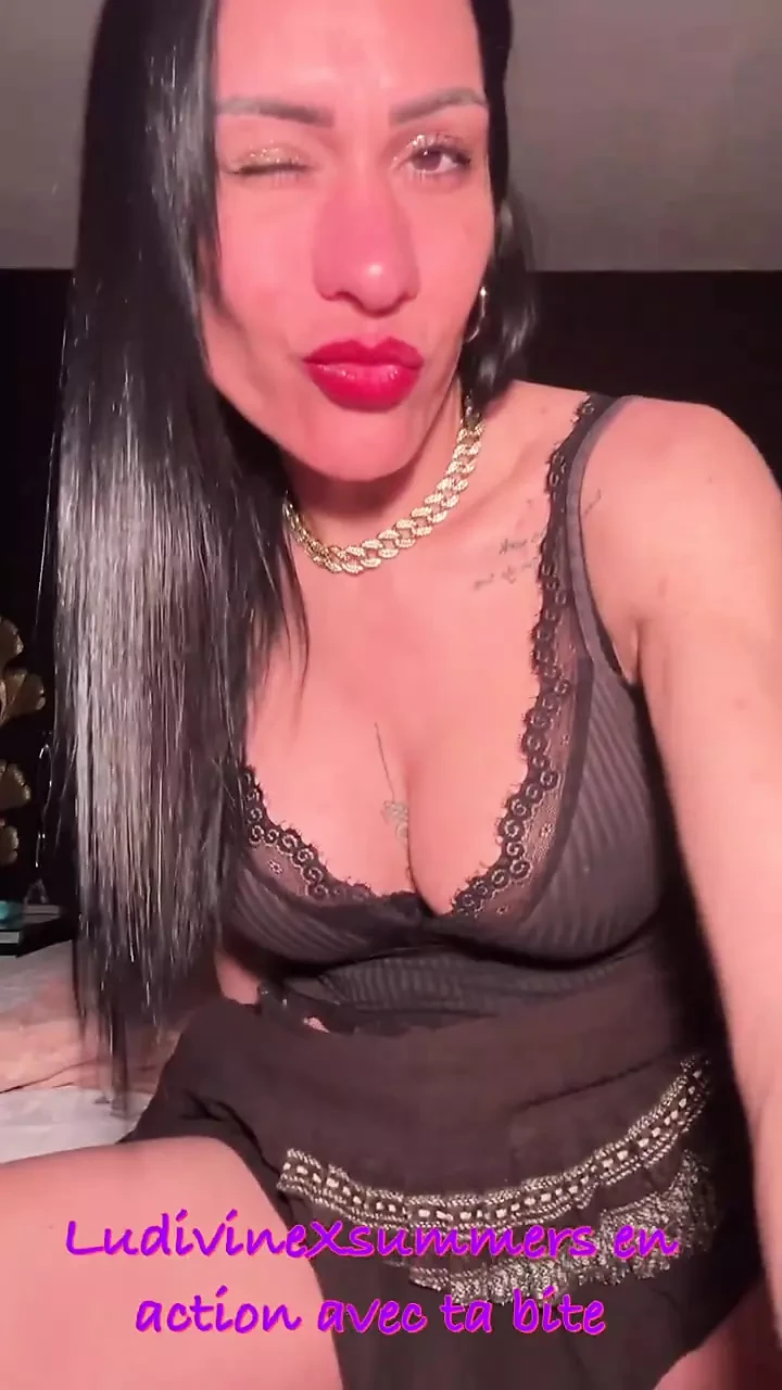with Ludivine Summers. Come and empty your balls
