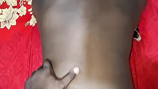 Aku mencuci pantat besar pelacur ini