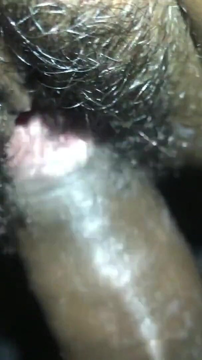 Σαγηνευτική στιγμή από το "Indian Bhabhi New First Night Full Romance Full Time"