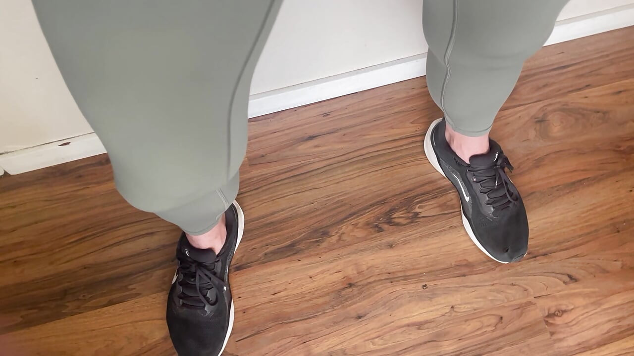 Lycra Gym Gear Masturbating