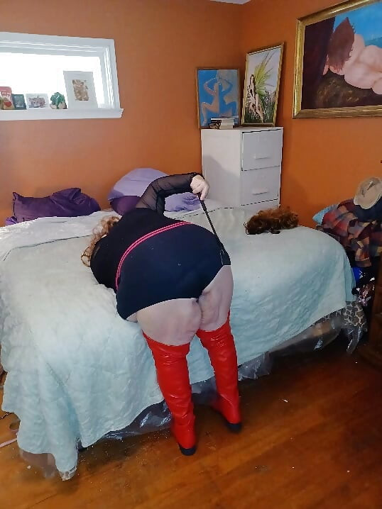 Nurse Vicki in Red Thigh High Boots Photos Turned to Video
