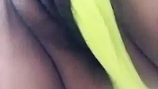 Lela Star stretches her tight pussy