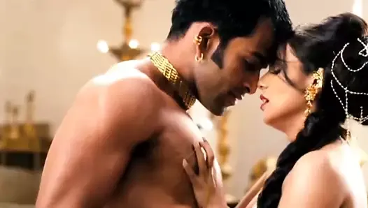 Rani Mukharji se fait baiser par un acteur