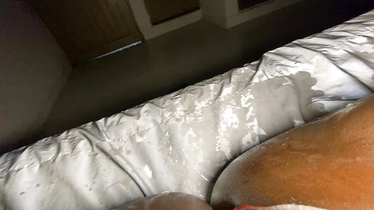 Enak banget rasanya muncrat sebelum tidur