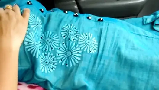 Indian desi in car into sex with cumshot