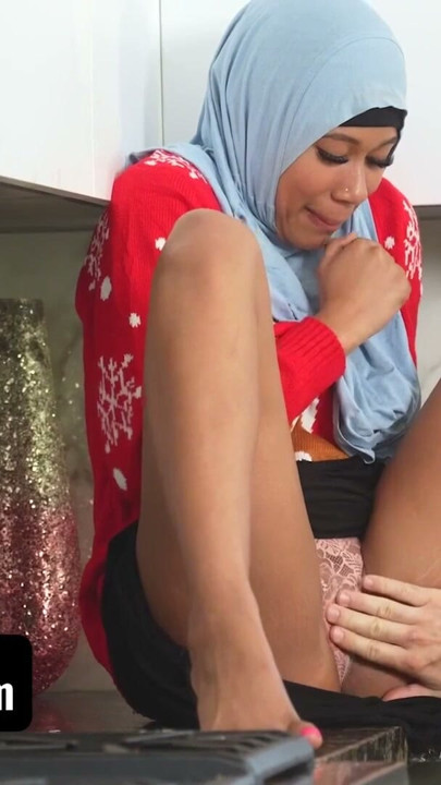 Hijab Teen Celebrates Her First American Christmas With A Taboo Family Threesome - TeamSkeet | Clip 2