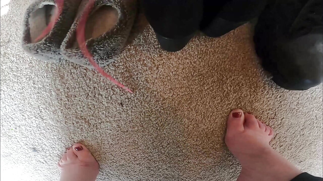 Elianna's Playhouse - Tiny Problem