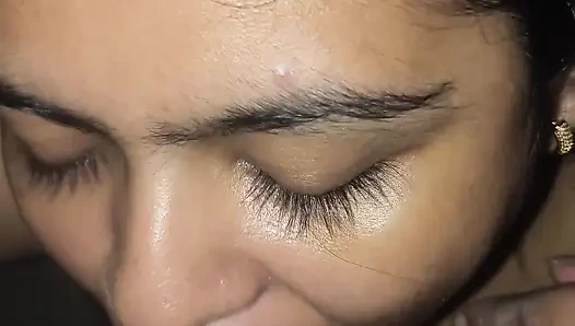 Wi-Fi муж отсасывает у друга