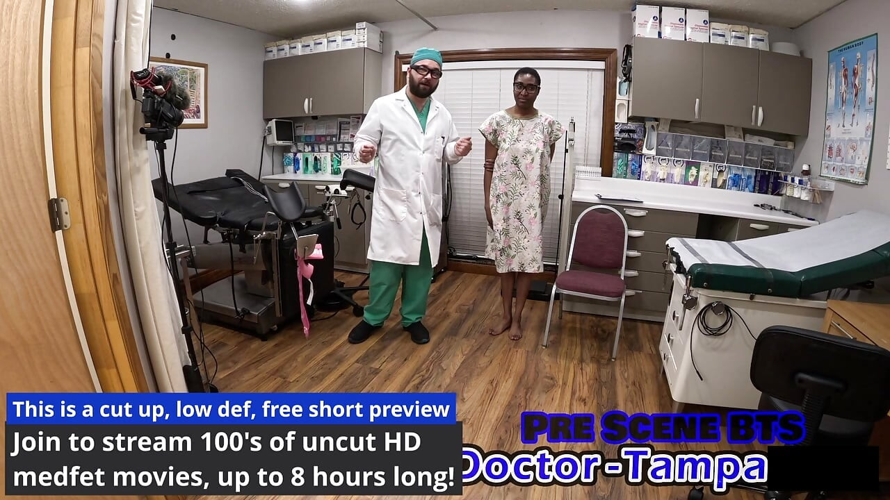 Dr Tampa - Tampa universiteitsingang fysiek - Daisy Mynx