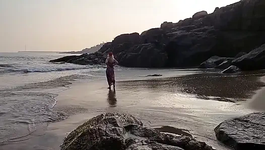 Olgun Sarışın Eş Yürüyüşten Sonra Seksin Tadını Çıkarıyor