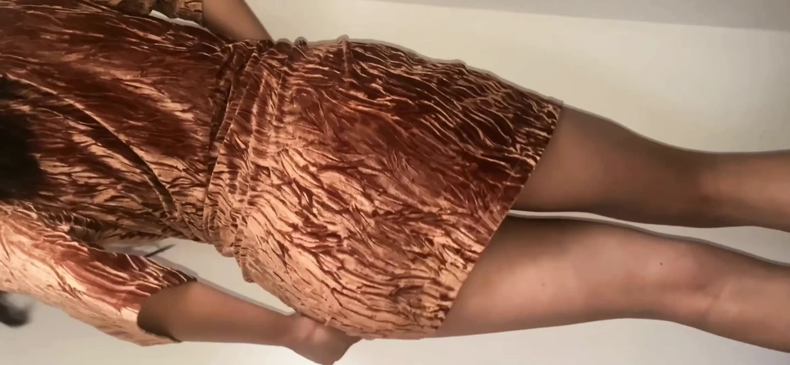 An arabic girl showing her hot body parts amateur homemade video