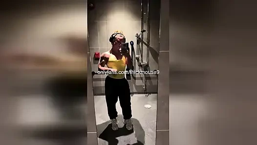 18 yaşındaki TikTok Thot'un amcığı kamerada patlıyor! Sansürsüz Gape