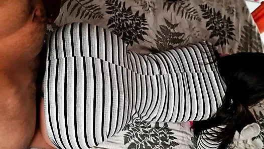 Birkaç xxx porno hayranı ilk kez prezervatifsiz seks yaparken kendilerini kaydediyor