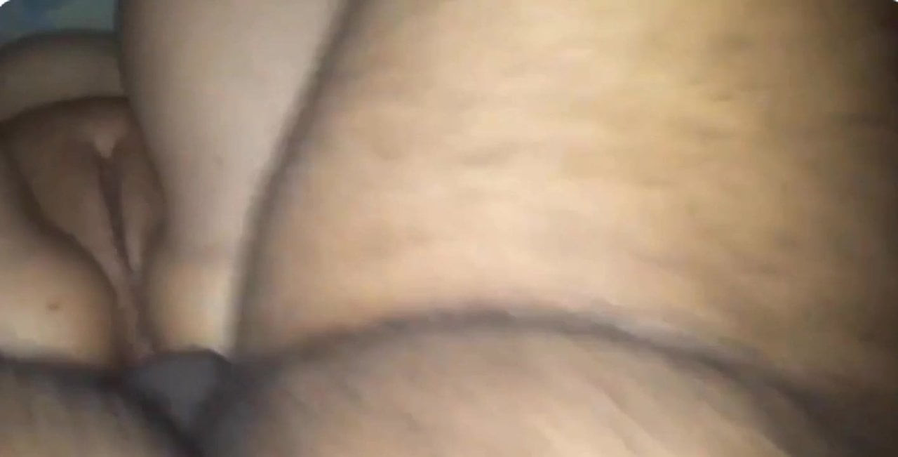 Exhibiendo a su esposa 18