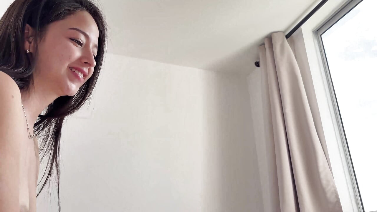 Colombian Stepmother and Stepdaughter Share a Dick for the First Time in a Family Threesome! Victoria Leon & Kitty Danie