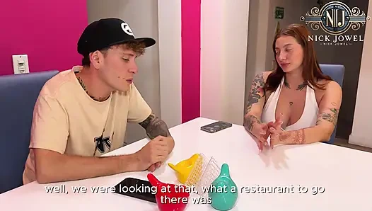 Shairapsychosex, iblis Khloee'yi erkek arkadaşıyla sevişirken yakalıyor ve onunla üçlü ilişkiye katılmaya karar verir