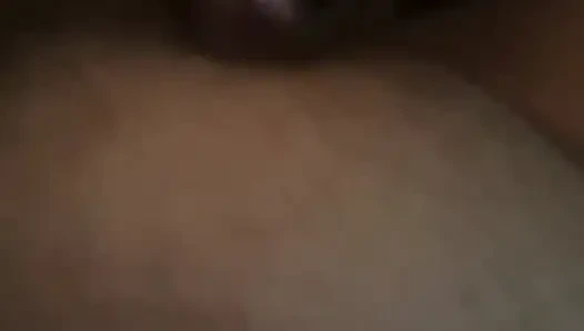 Засовываю дилдо в мою толстую тугую киску