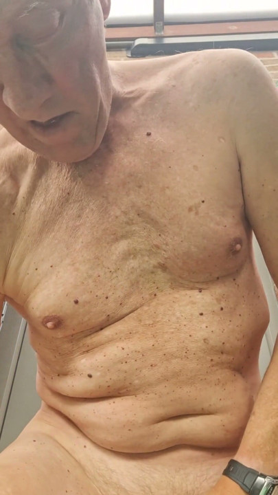 EXHIBITIONIST GRANDPA SOFT TO BIG DICK BUTPLUG BONDAGE SEXSHOW CUMSHOT | Clip 1