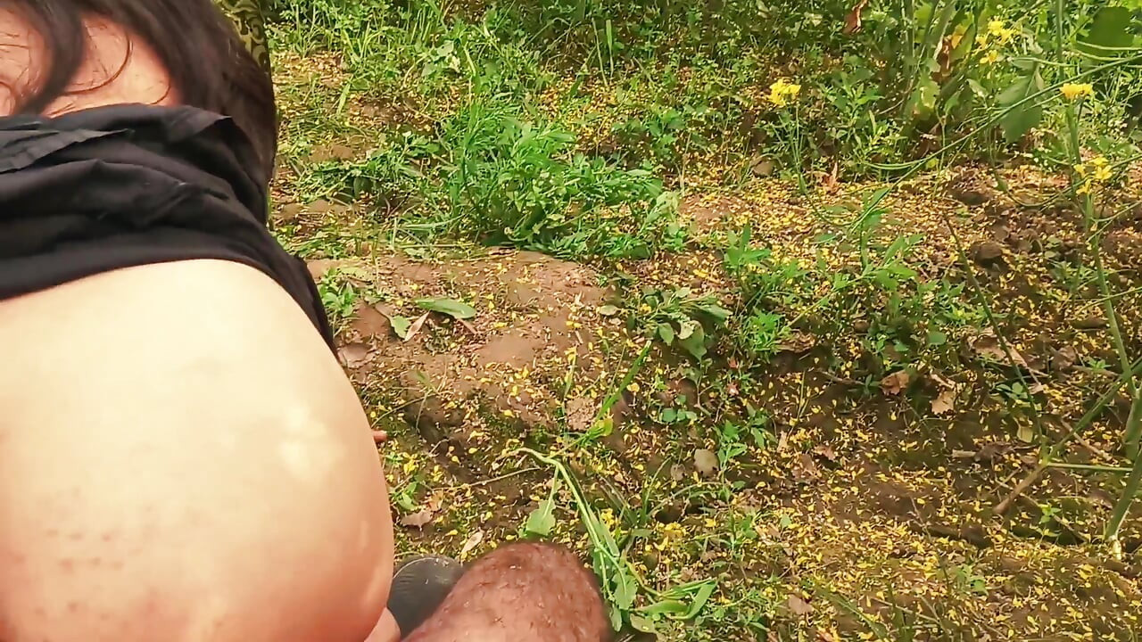 Video hot istri india lagi asik seks anal di luar ruangan