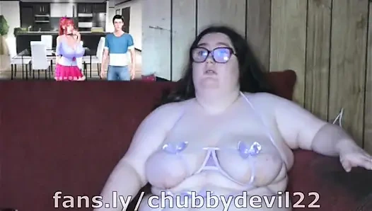 играет с принцем Пригородии и жестко кончает!