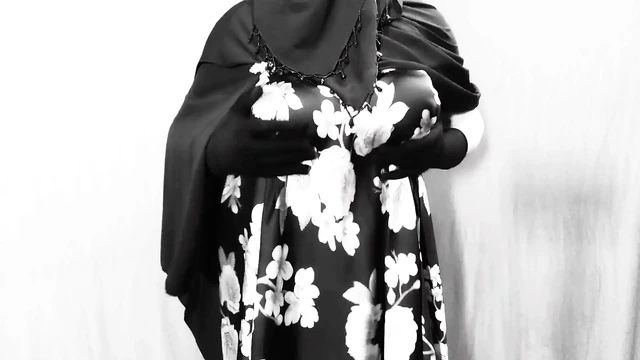 Muslim Hijabi Beautiful Housewife Fucking with Neighbor - With Clear Bangla Audio