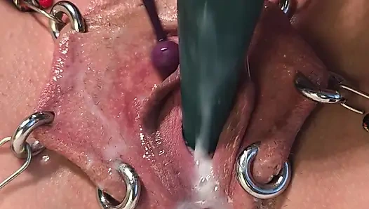 Pirsingli amcığımın damlayan dölleme orgazmı