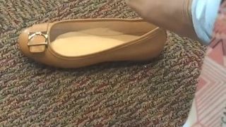 Игра с обувью
