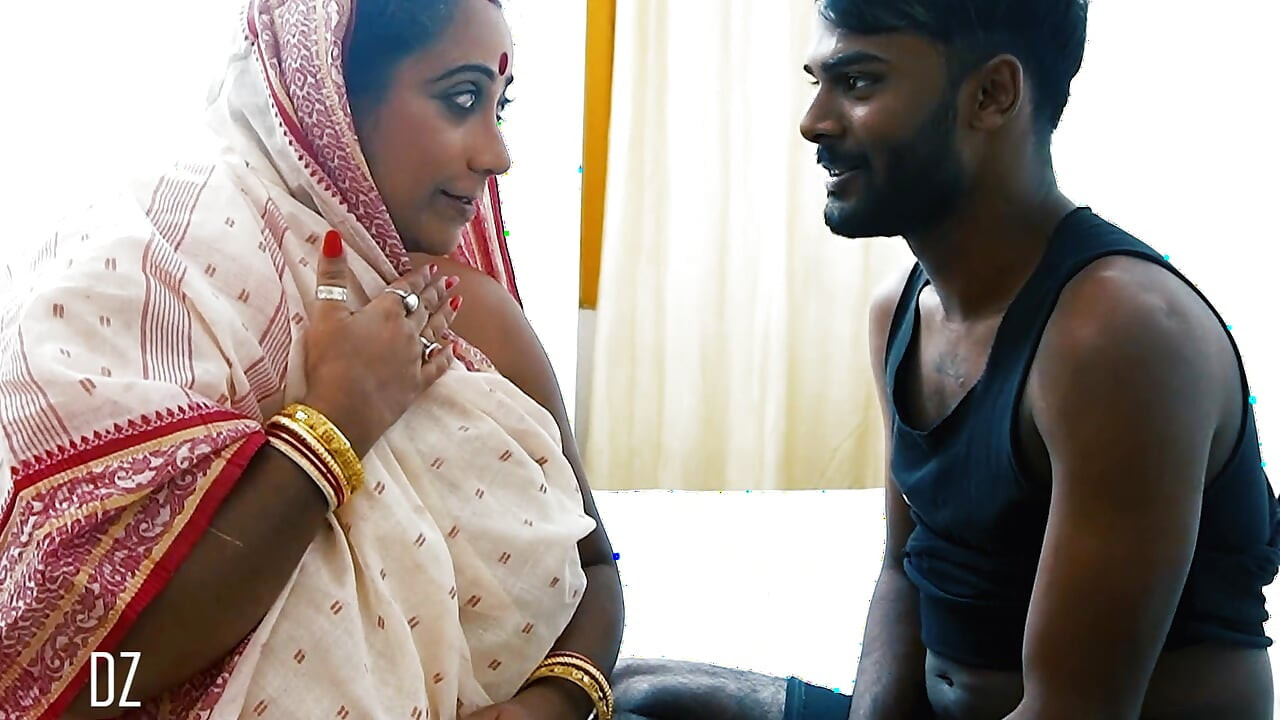 Stiefmutter Erwischte Rote Hand Und Wurde Im Desi-stil Gefickt