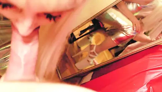 Siver elbiseli sarışın orta yaşlı seksi kadın büyük yarak emiyor bakış açısı eva lateks büyük götlü orta yaşlı seksi kadın topuklu ayakkabılar fetiş sapık