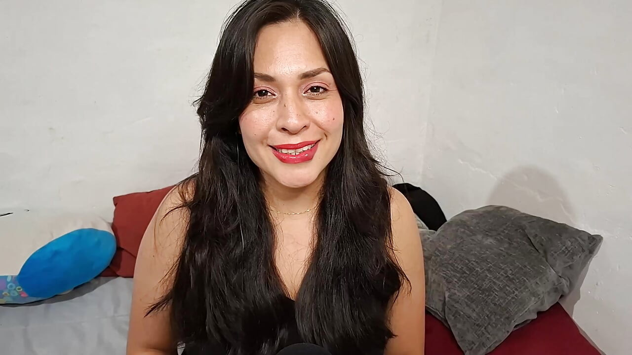Asmr rolaple aapka parosi aapke saath phlart karta hai