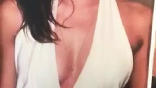Emma watson boşalmak üzerinde ona memeler